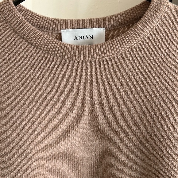 Anián Cashmino Crewneck in Quartz - Picture 3 of 11